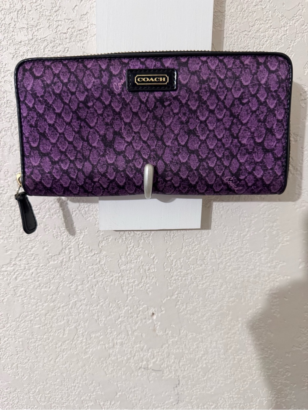 Coach,NWOT,purple & black authentic,Signature Zip Wallet,animal print,maximalist